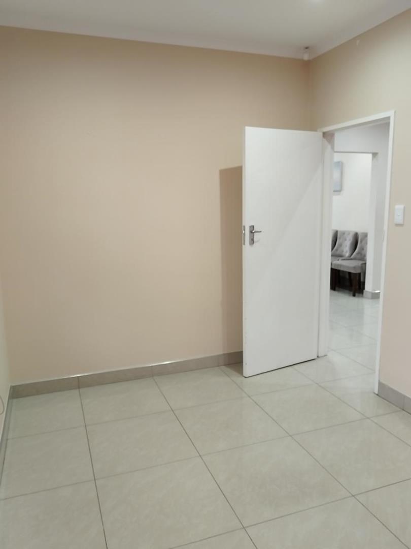 To Let Commercial Property for Rent in Table View Western Cape